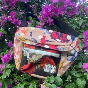 HERSCHEL SUPPLY COMPANY Floral Polka Dot Women's Fanny Pack Bag